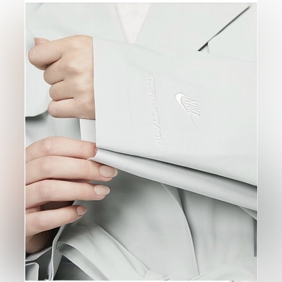 Nike Sportswear Stormfit ADV Tech Pack Trench Coat - Picture 15 of 16